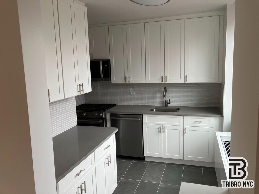 120 East 34th Street, Unit 19 photo 9