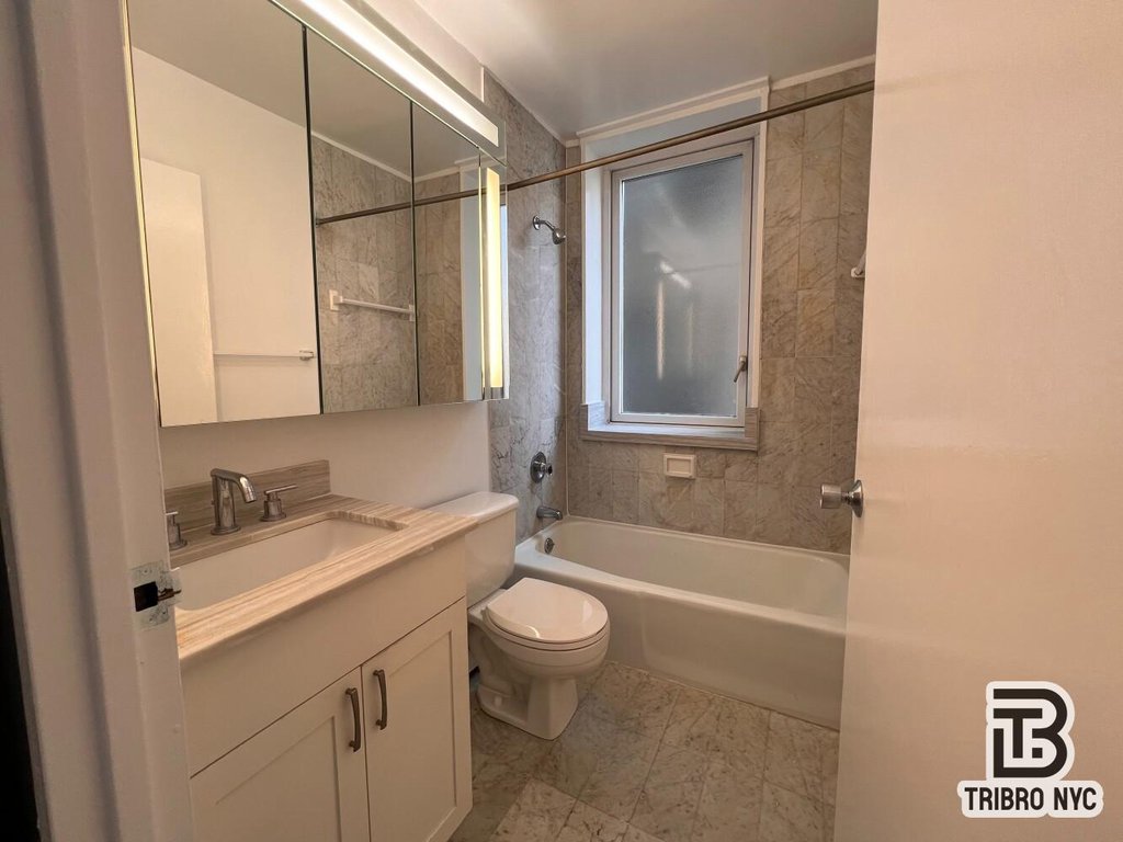 120 East 34th Street, Unit 19 photo 10
