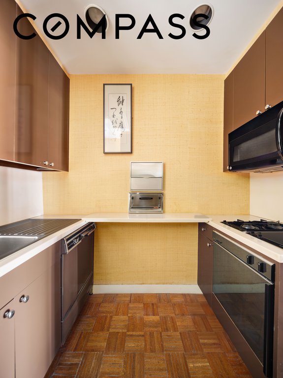 14 East 75th Street, Unit 10C photo 9