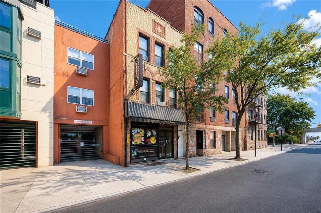 10 Bay Ridge Avenue – For Sale photo 2