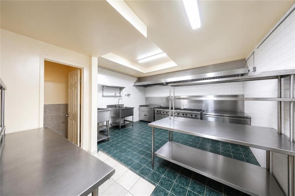 10 Bay Ridge Avenue – For Sale photo 12