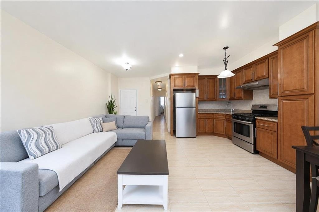 10 Bay Ridge Avenue – For Sale photo 22