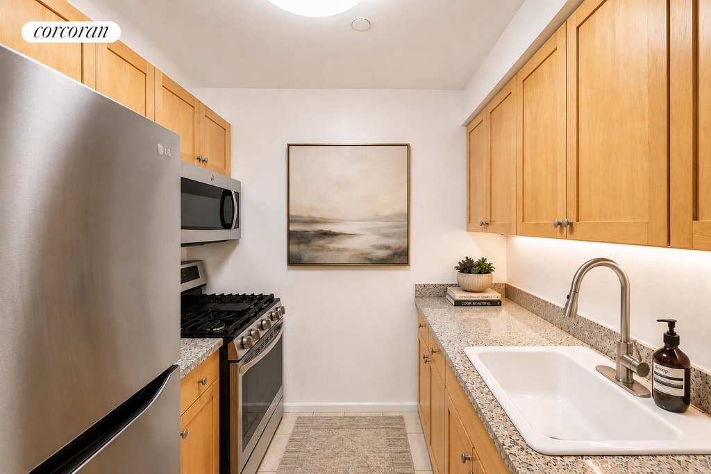 300 West 145th Street, Unit 1N photo 13
