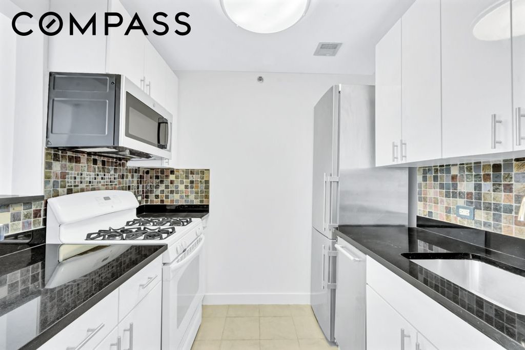 40 West 116th Street, Unit B304 photo 3