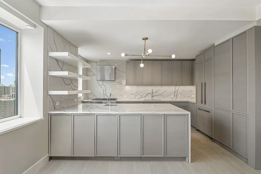 1399 Park Avenue, Unit 21B photo 2