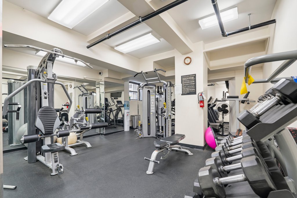 245 East 72nd Street, Unit 8H photo 9