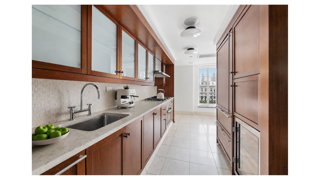 140 East 63rd Street, Unit 14B photo 6