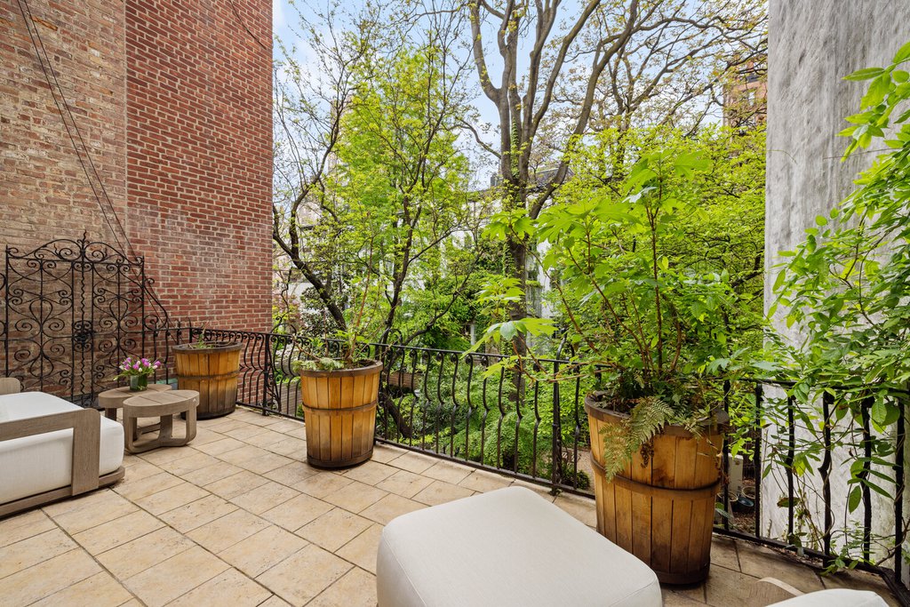 37 West 11th Street – For Sale photo 17