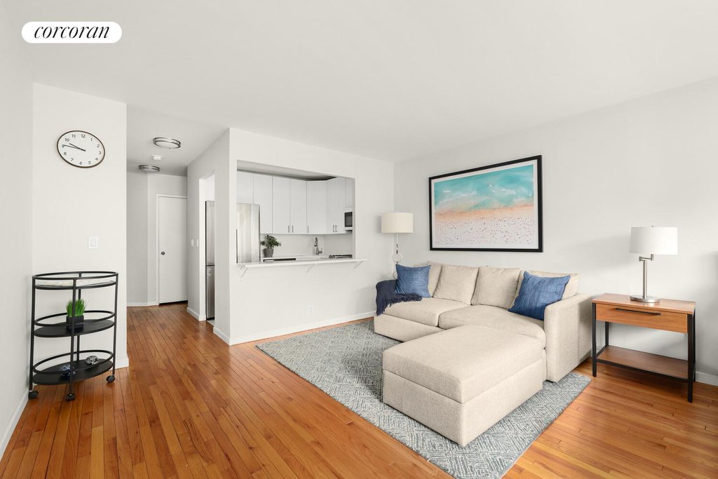211 West 71st Street, Unit 7D photo 2