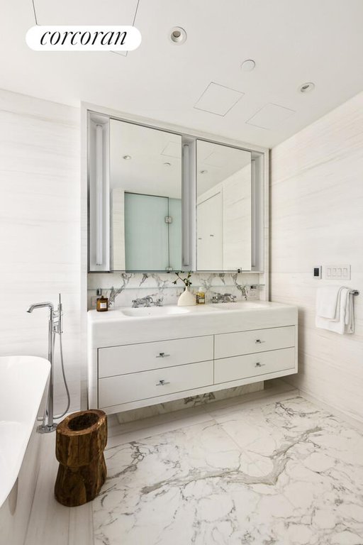 430 East 58th Street, Unit 39C photo 5