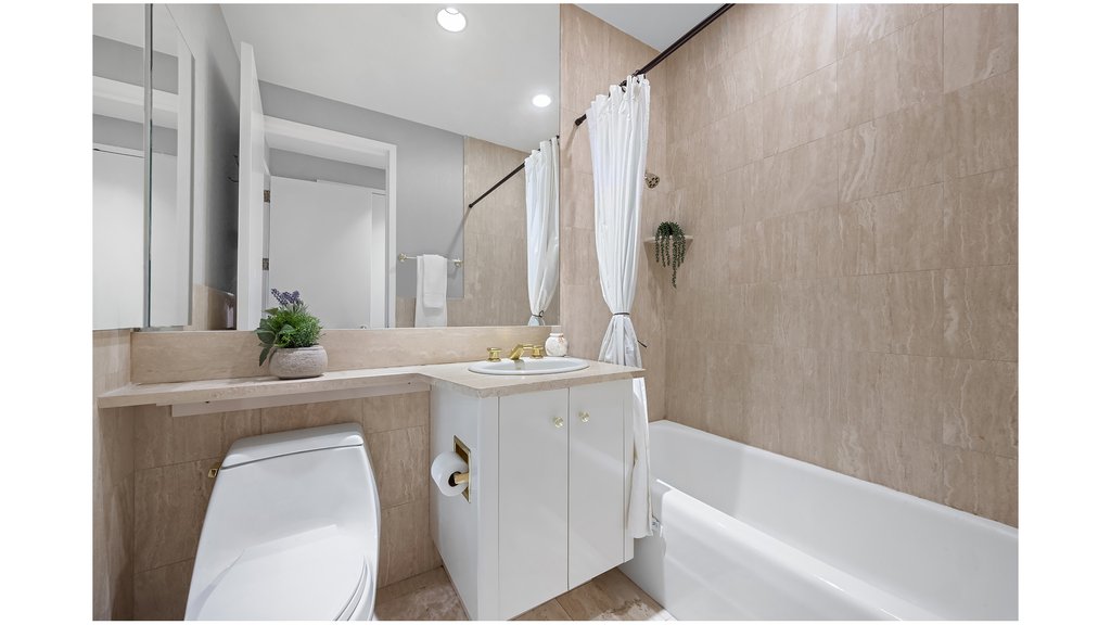 1 Central Park West, Unit 23C photo 8