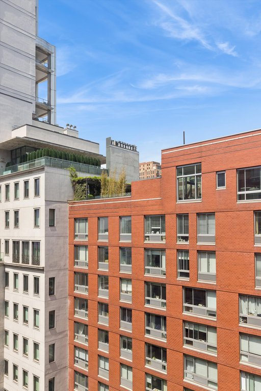 555 West 23rd Street, Unit S12R photo 2