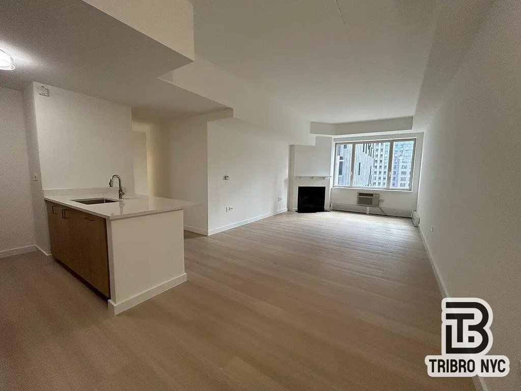 95 Worth Street, Unit 15
