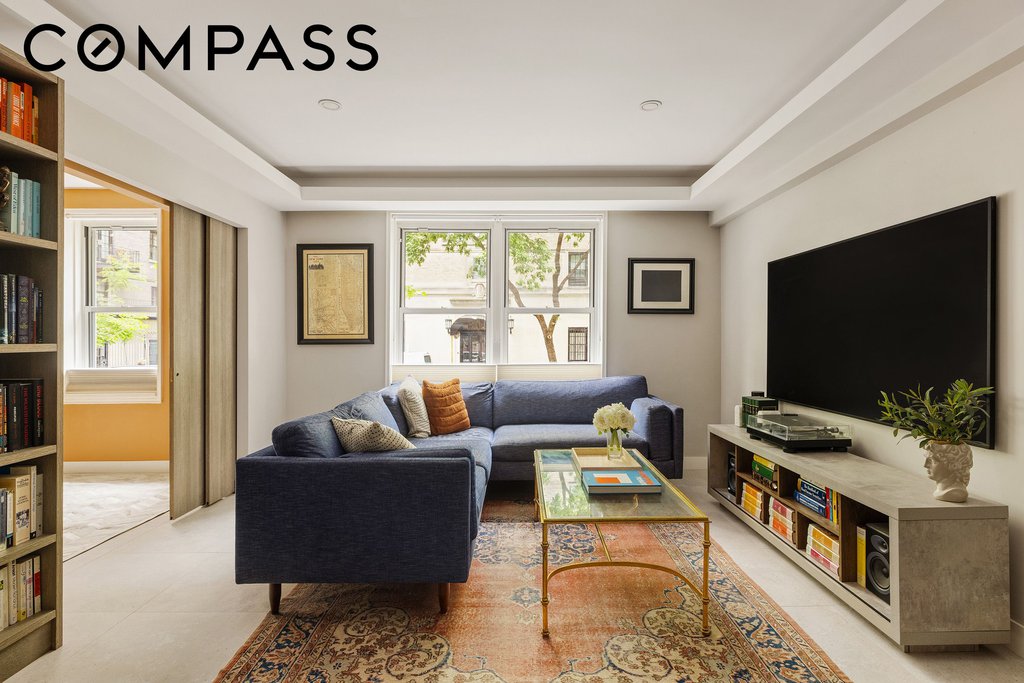 30 East 9th Street, Unit 1B photo 2
