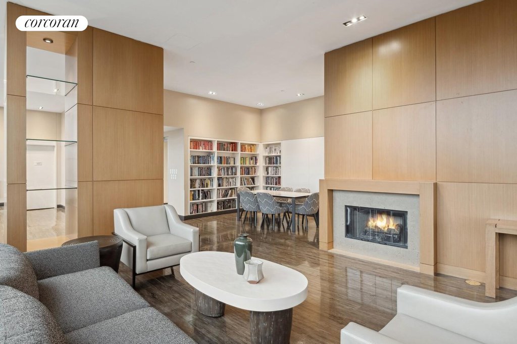 425 Main Street, Unit 9T photo 11