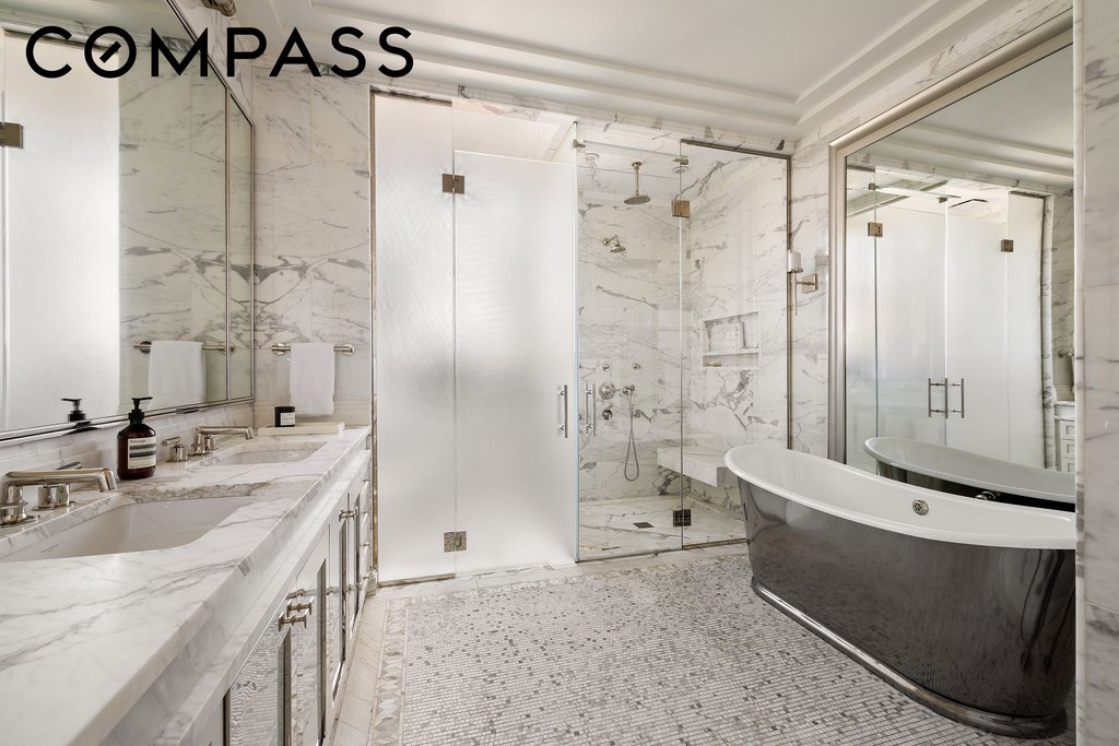 212 West 18th Street, Unit 15A photo 12