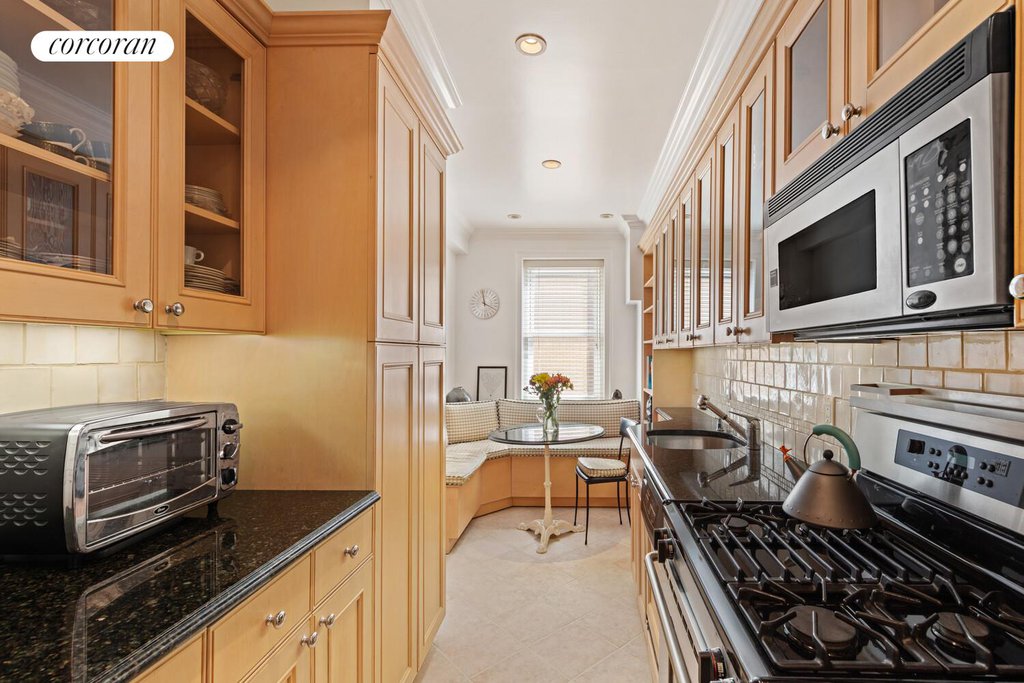 710 Park Avenue, Unit 14E photo 12