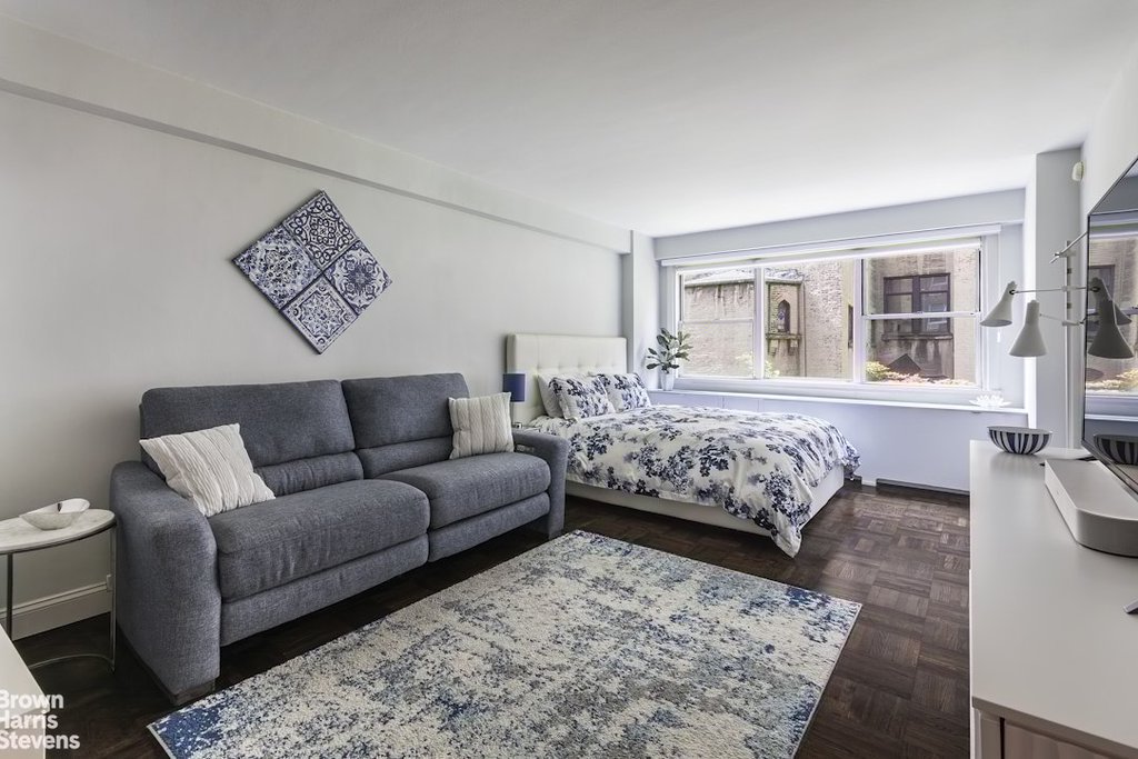 430 West 34th Street, Unit 3J