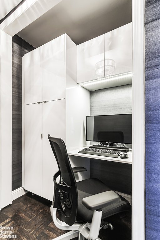 430 West 34th Street, Unit 3J photo 4
