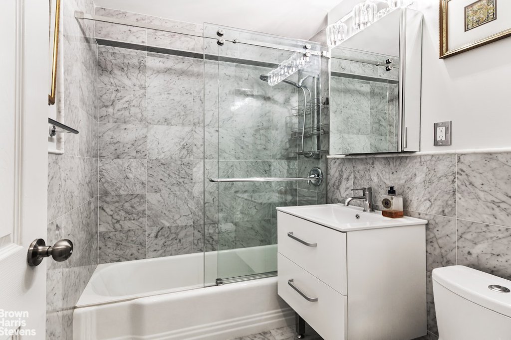 430 West 34th Street, Unit 3J photo 5