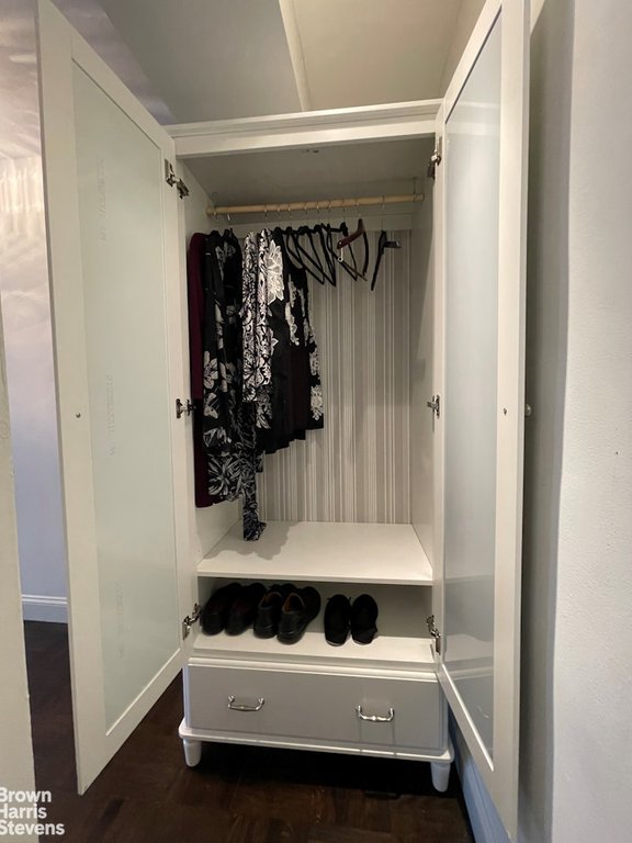 430 West 34th Street, Unit 3J photo 8