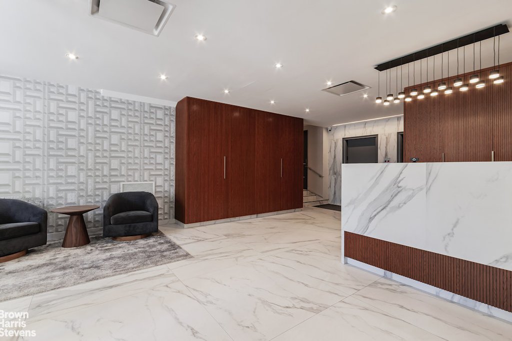 430 West 34th Street, Unit 3J photo 11