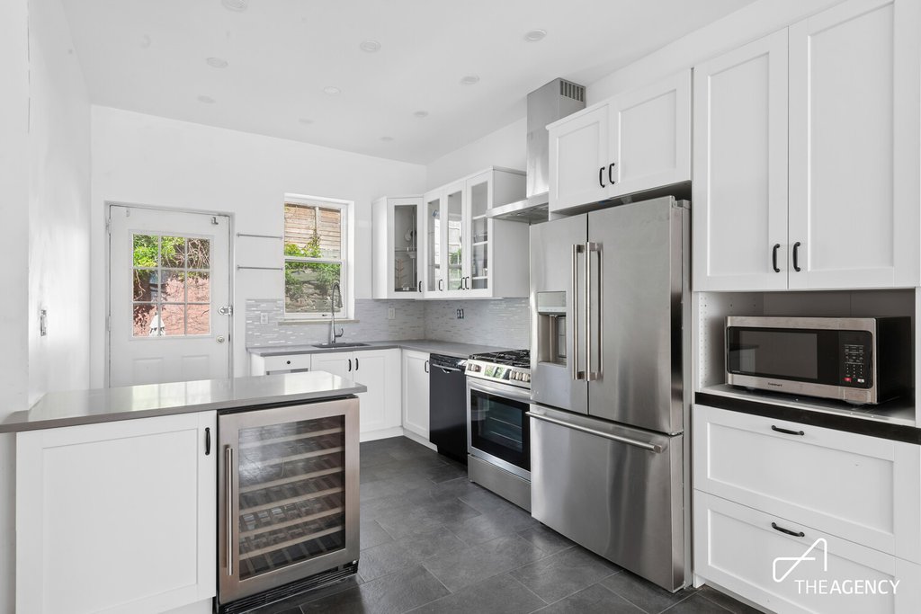41 Bradhurst Avenue – For Sale photo 4