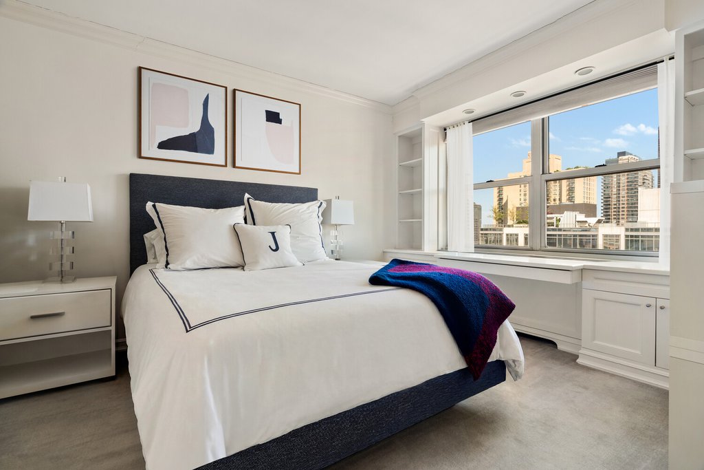 360 East 72nd Street, Unit C2501 photo 5