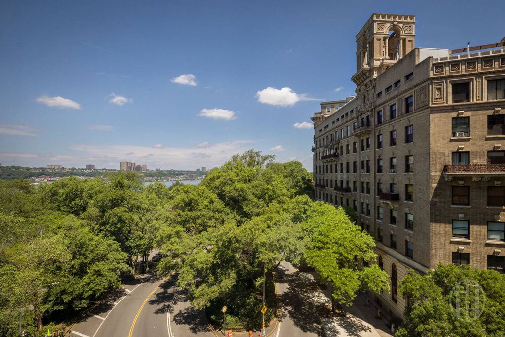 375 Riverside Drive, Unit 6B photo 10