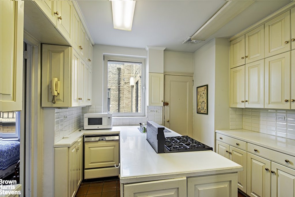 136 East 64th Street, Unit PHC photo 9