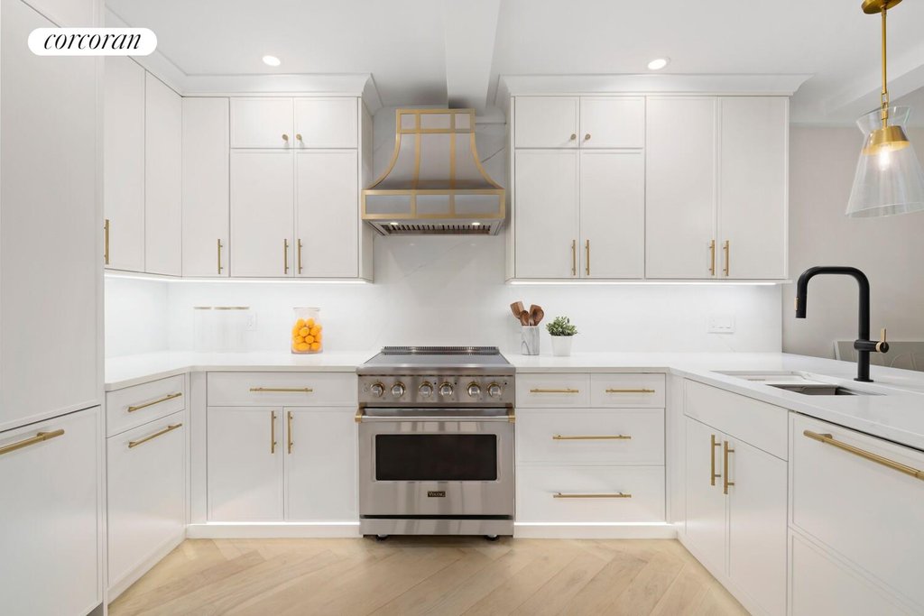 27 West 72nd Street, Unit 312