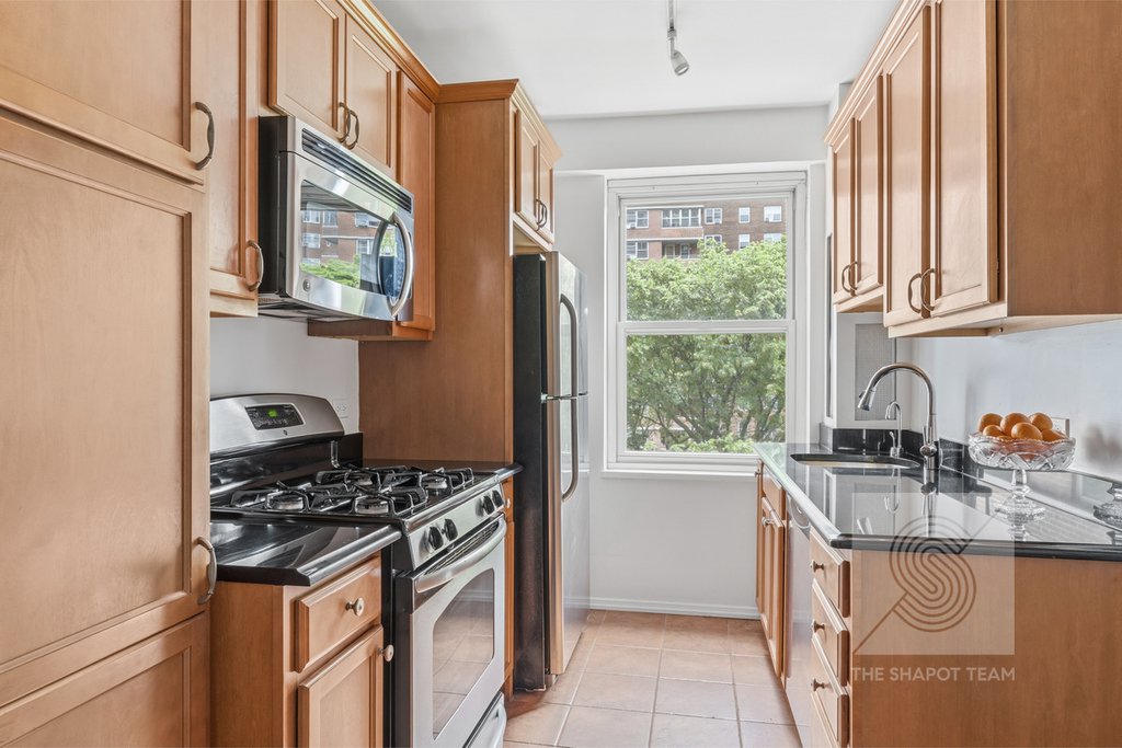 457 FDR Drive, Unit A502 photo 3
