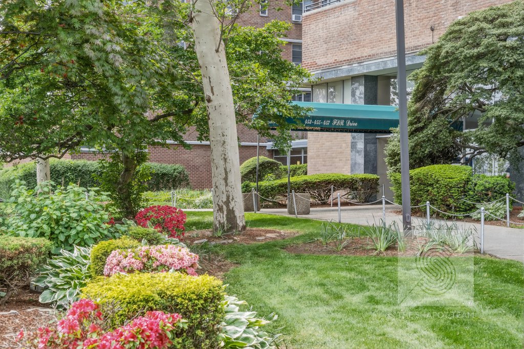 457 FDR Drive, Unit A502 photo 8