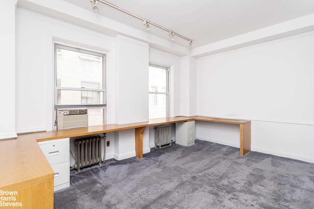 133 East 64th Street, Unit 3B photo 6