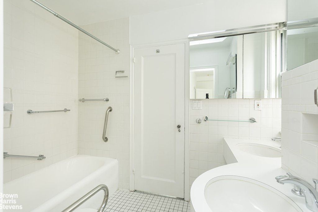 133 East 64th Street, Unit 3B photo 15