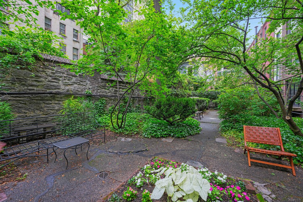 230 East 50th Street, Unit 4C photo 9