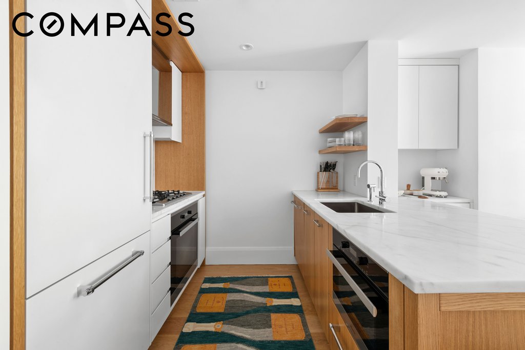368 Third Avenue, Unit 4C photo 4