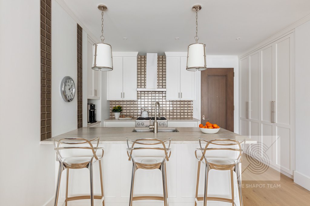 212 West 72nd Street, Unit 8F photo 2