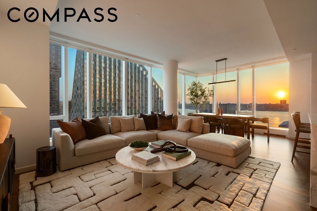 1 West End Avenue, Unit 15J