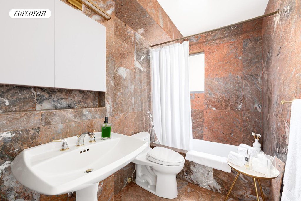 1050 Fifth Avenue, Unit 18A photo 13