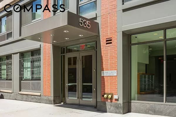 535 West 52nd Street, Unit 9B photo 6