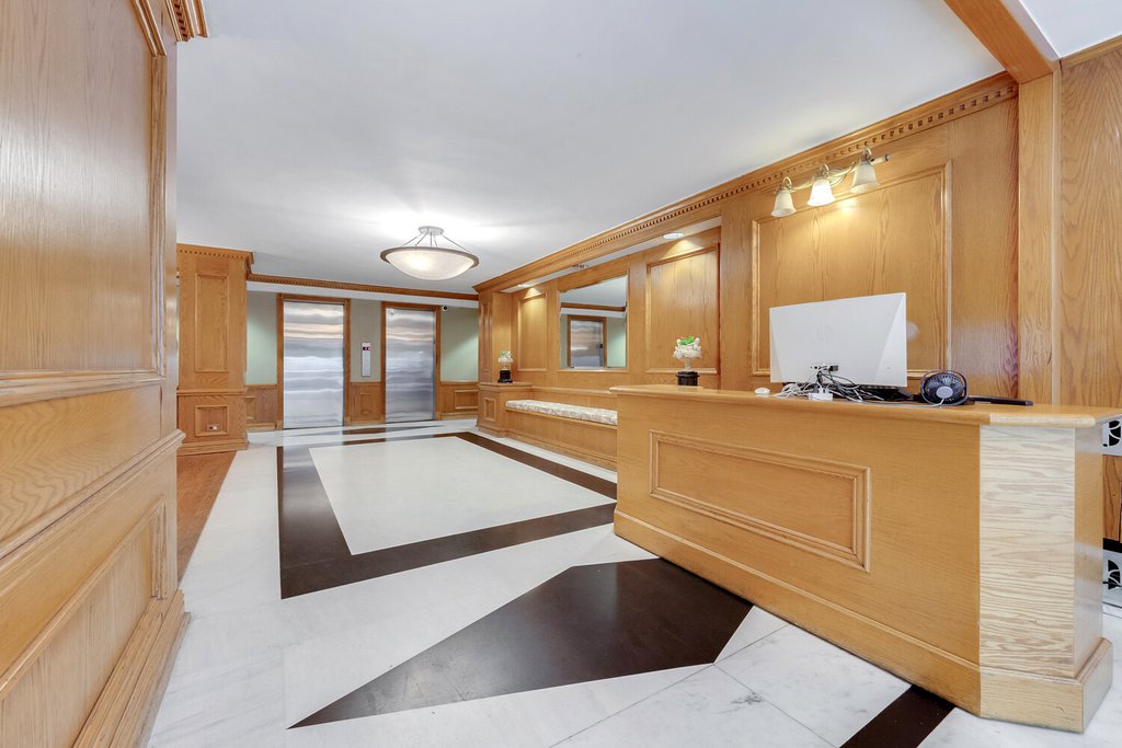 333 East 46th Street, Unit 2G photo 7