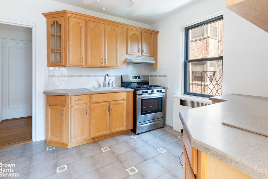 3215 Netherland Avenue, Unit 4E photo 10