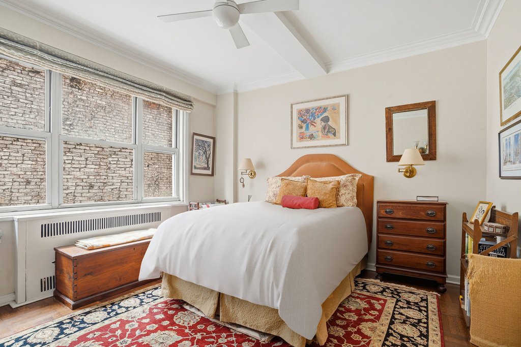 220 Madison Avenue, Unit 6R photo 5