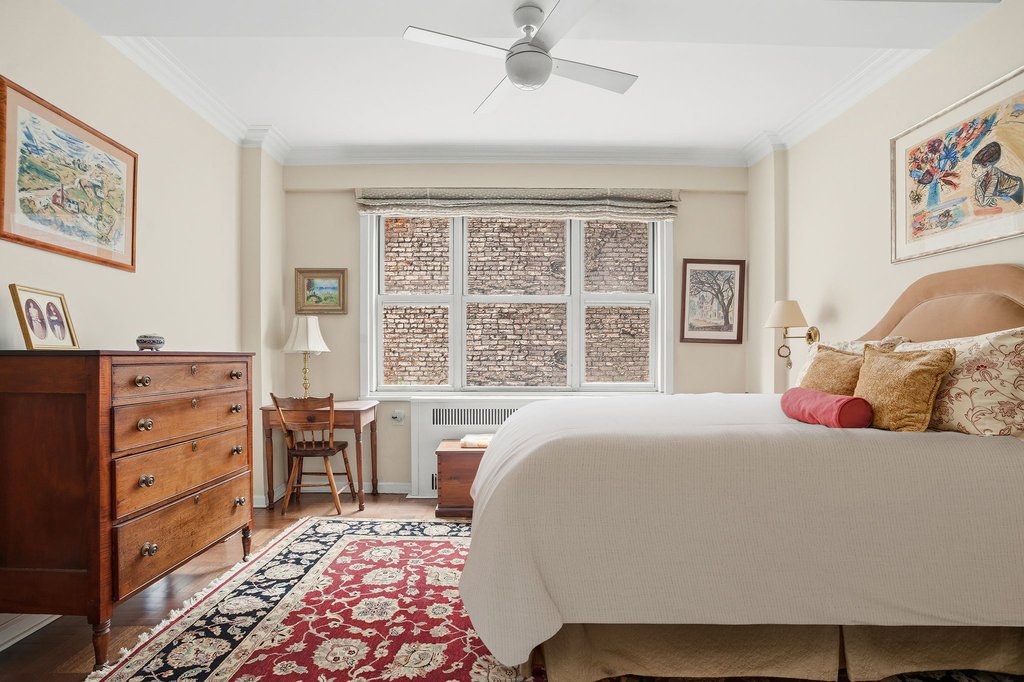 220 Madison Avenue, Unit 6R photo 6