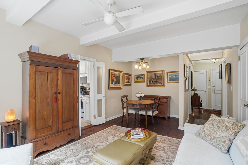 220 Madison Avenue, Unit 6R photo 11