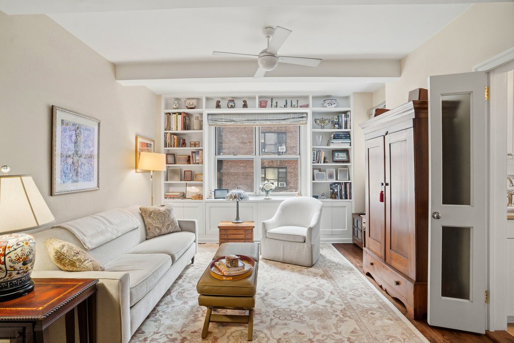 220 Madison Avenue, Unit 6R photo 12