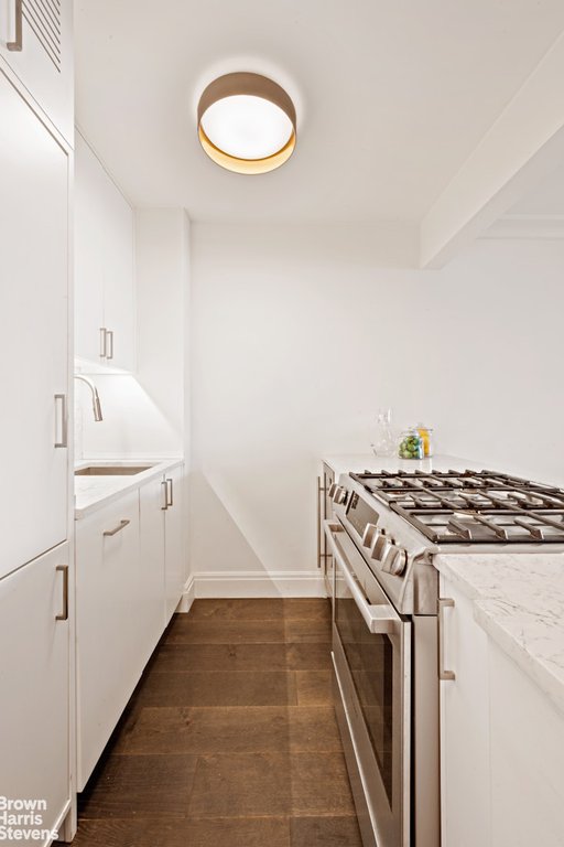61 Jane Street, Unit 6N photo 4