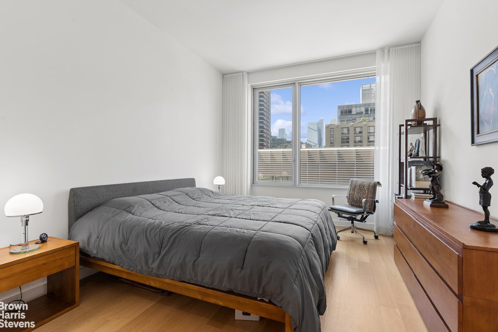 611 West 56th Street, Unit 5B photo 5