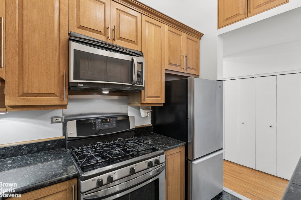 148 West 23rd Street, Unit 2D photo 7